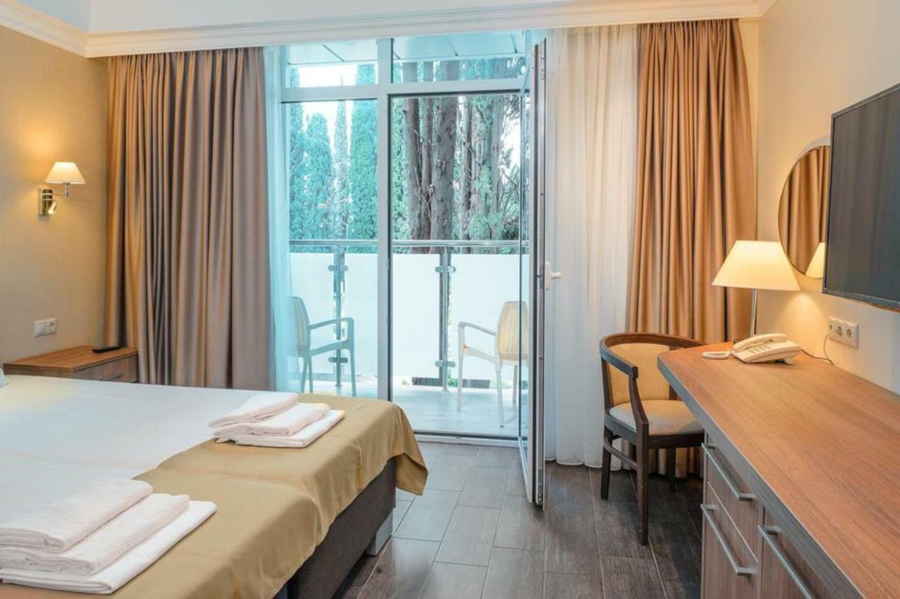 Hotel Cheluskintsev Gagry Eksteriør bilde